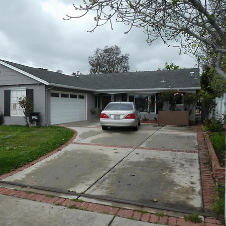 Nice Northridge 4-2-2 Pool Home Near Csun And Pierce College Los Angeles Exterior photo