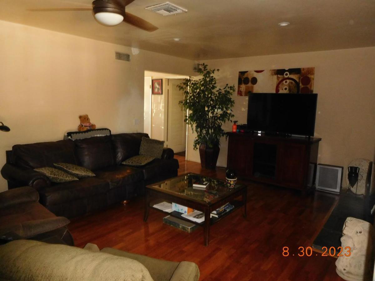 Nice Northridge 4-2-2 Pool Home Near Csun And Pierce College Los Angeles Exterior photo